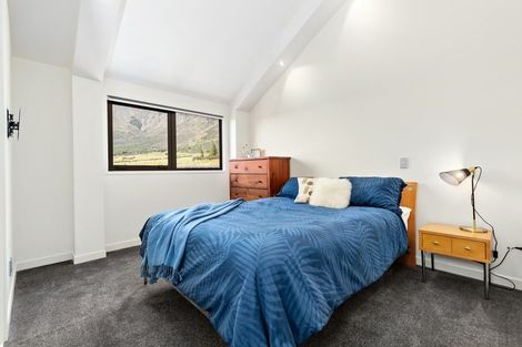 Photo of property in 33 Double Cone Road, Jacks Point, Queenstown, 9371