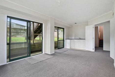 Photo of property in 33a Stevenson Road, Clarks Beach, 2122