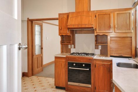 Photo of property in 22 Saint Albans Grove, Woburn, Lower Hutt, 5010