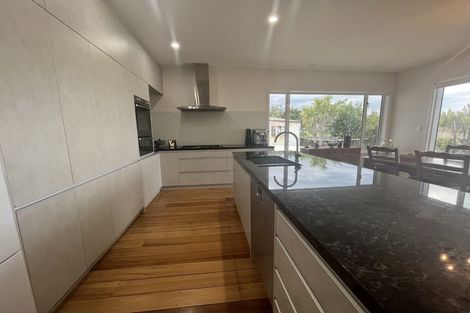 Photo of property in 42 Puru Crescent, Lyall Bay, Wellington, 6022