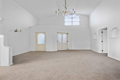 Photo of property in 43 Aotea Crescent, Gore, 9710