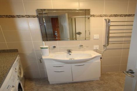 Photo of property in 65 Rhinevale Close, Henderson, Auckland, 0612