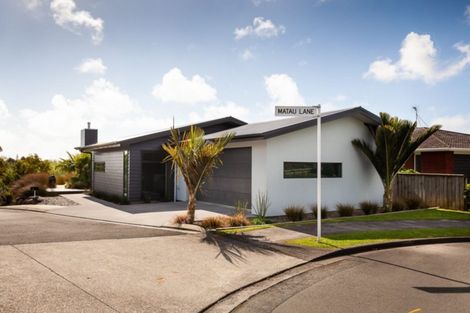 Photo of property in 2 Matau Lane, Ferndale, New Plymouth, 4310