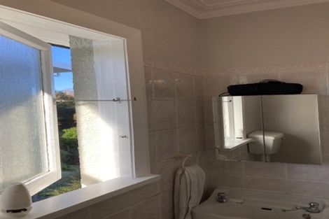 Photo of property in 118 Larnach Road, Vauxhall, Dunedin, 9013