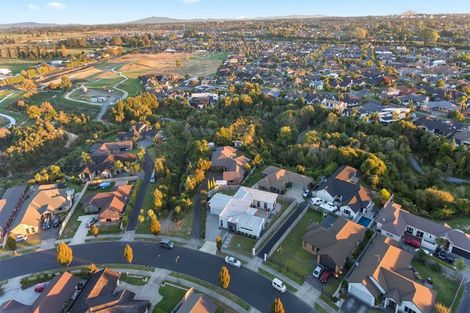 Photo of property in 172 Saint James Drive, Huntington, Hamilton, 3210