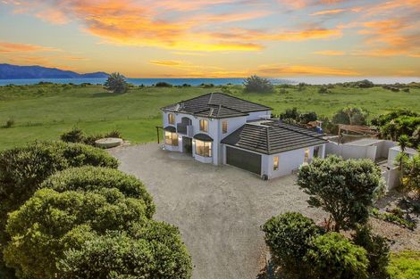 Photo of property in 184 Paetawa Road, Peka Peka, Waikanae, 5391