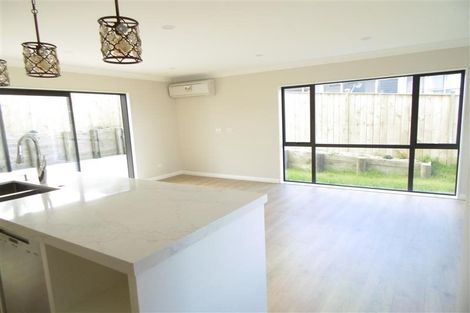 Photo of property in 39b Edgeworth Road, Glenfield, Auckland, 0629