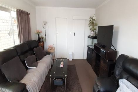 Photo of property in 2/245 Marine Parade, New Brighton, Christchurch, 8061