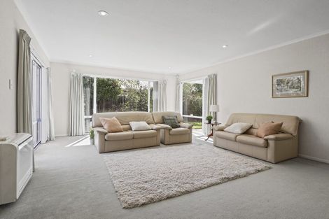 Photo of property in 4 Wardour Mews, Avonhead, Christchurch, 8042