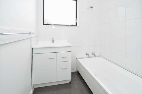 Photo of property in 129a Avalon Drive, Nawton, Hamilton, 3200