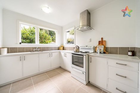 Photo of property in 177 Stokes Valley Road, Stokes Valley, Lower Hutt, 5019