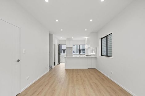 Photo of property in 32 Whare Kauri Road, Papakura, 2110