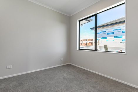 Photo of property in 16 Captain Rings Drive, Papakura, 2110