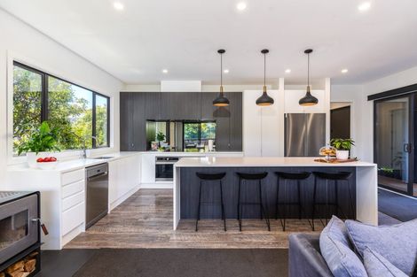 Photo of property in 4a Ryan Grove, Tawa, Wellington, 5028