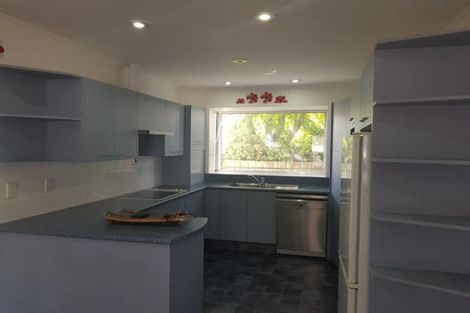 Photo of property in 5 Greendale Avenue, Avonhead, Christchurch, 8042