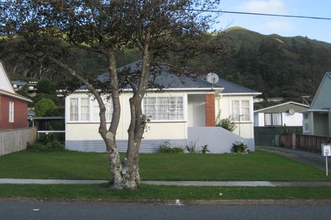 Photo of property in 99 Wilkie Crescent, Naenae, Lower Hutt, 5011