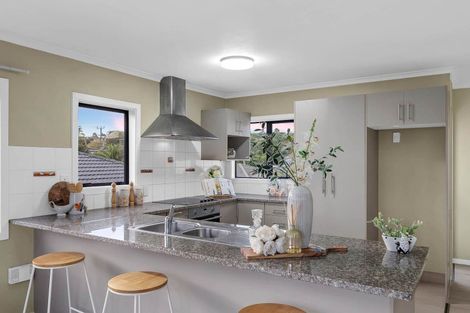 Photo of property in 9 Makora Road, Massey, Auckland, 0614