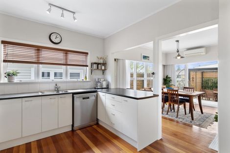 Photo of property in 18 Mcnicol Street, Fairfield, Hamilton, 3214