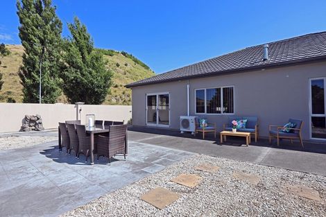 Photo of property in 8 Syrah Place, Greenmeadows, Napier, 4112