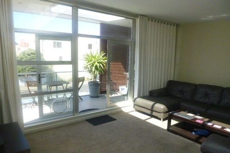 Photo of property in 1/306 Evans Bay Parade, Hataitai, Wellington, 6021