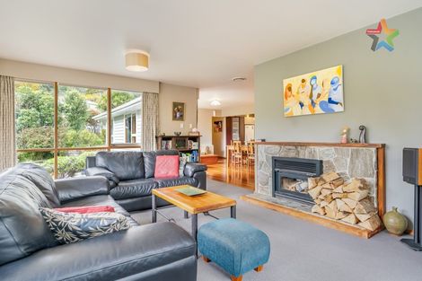 Photo of property in 98b Manuka Street, Stokes Valley, Lower Hutt, 5019