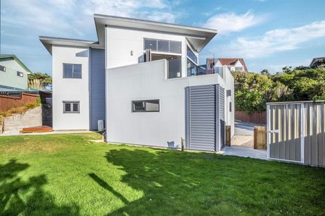 Photo of property in 15 Patiki Place, Titahi Bay, Porirua, 5022