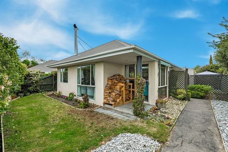 Photo of property in 1/215 Wairakei Road, Bryndwr, Christchurch, 8053