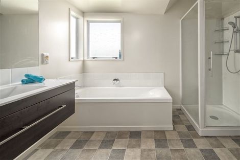 Photo of property in 2/251 Memorial Avenue, Burnside, Christchurch, 8053