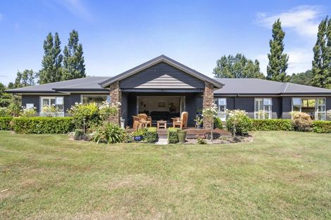 Photo of property in 38 Kingsdale Park Drive, Aokautere, Palmerston North, 4471