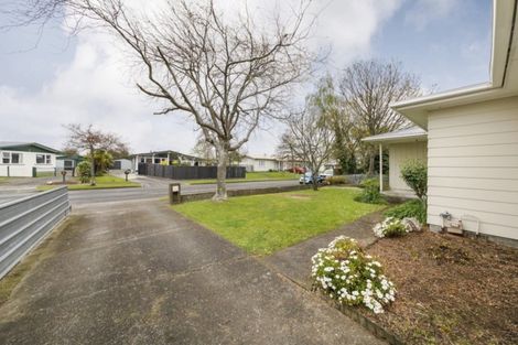 Photo of property in 3 Abraham Crescent, Milson, Palmerston North, 4414