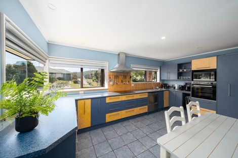 Photo of property in 35 Chilton Drive, Paraparaumu, 5032