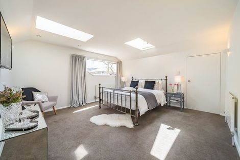 Photo of property in 355 Fergusson Drive, Heretaunga, Upper Hutt, 5018