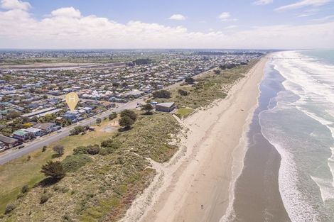 Photo of property in 378 Marine Parade, South New Brighton, Christchurch, 8062