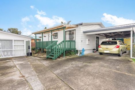 Photo of property in 2/52 Waitaki Street, Henderson, Auckland, 0612