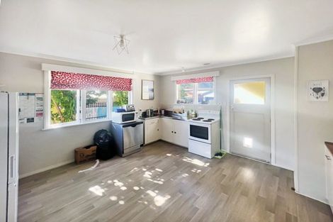 Photo of property in 29 Selwyn Crescent, College Estate, Whanganui, 4500