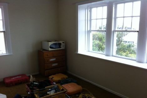 Photo of property in 76a Kelburn Parade, Kelburn, Wellington, 6012