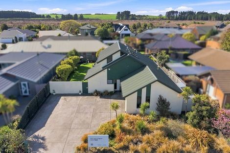 Photo of property in 52 Anglesea Avenue, Parklands, Christchurch, 8083