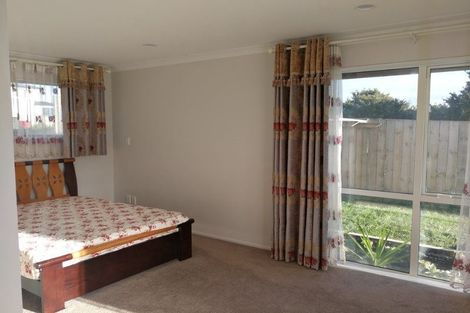 Photo of property in 21 Spyglass Street, Red Beach, 0932