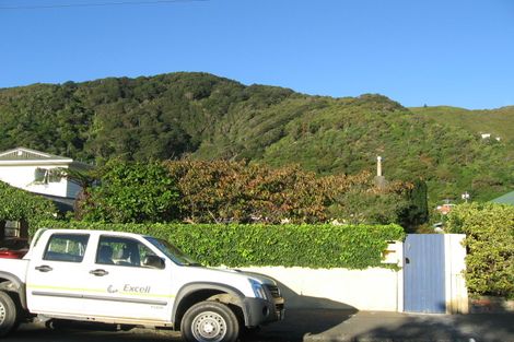 Photo of property in 13 Pukatea Street, Eastbourne, Lower Hutt, 5013