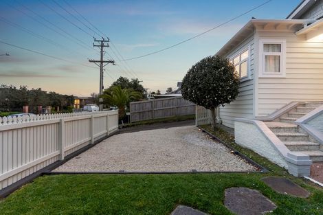 Photo of property in 12 Ngataringa Road, Devonport, Auckland, 0624