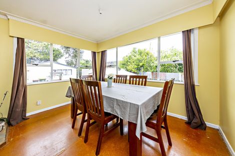 Photo of property in 6 Ronald Place, Manurewa, Auckland, 2102