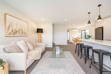 Photo of property in 42d Moeraki Road, Maoribank, Upper Hutt, 5018