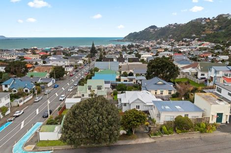 Photo of property in 58 Freyberg Street, Lyall Bay, Wellington, 6022