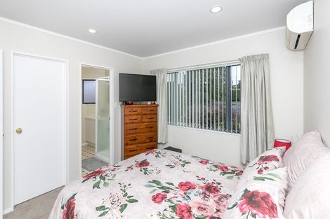 Photo of property in 2 Arundel Place, Nawton, Hamilton, 3200