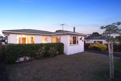 Photo of property in 11 Montmere Avenue, Te Atatu Peninsula, Auckland, 0610