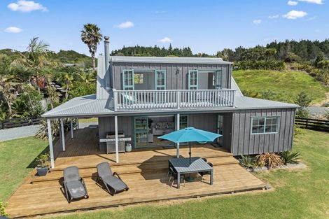 Photo of property in 806 Cove Road, Waipu, 0582