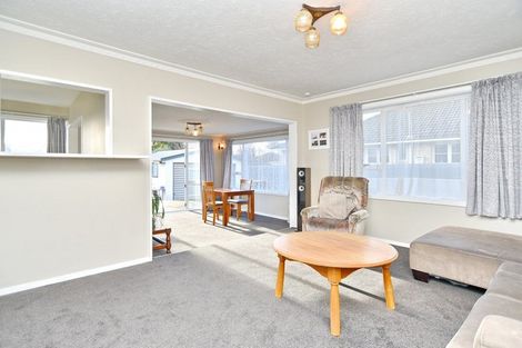 Photo of property in 9 Wildwood Avenue, Wainoni, Christchurch, 8061