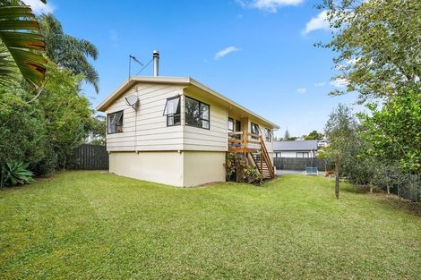 Photo of property in 2/109 Athena Drive, Totara Vale, Auckland, 0629