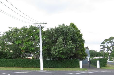 Photo of property in 22 Queensway, Three Kings, Auckland, 1024