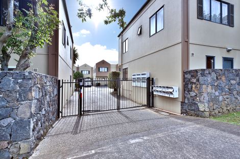 Photo of property in 5s Dryden Place, Mount Wellington, Auckland, 1051